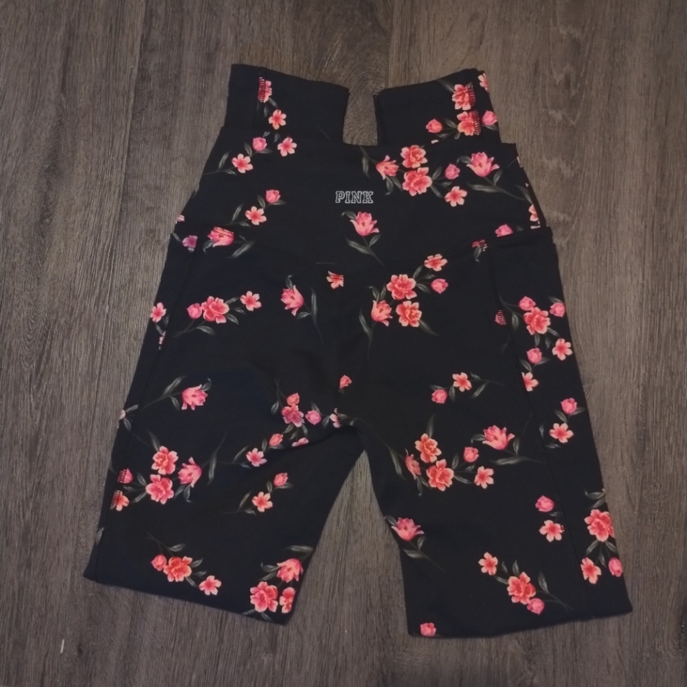 VS Pink Ultimate Yoga Leggings